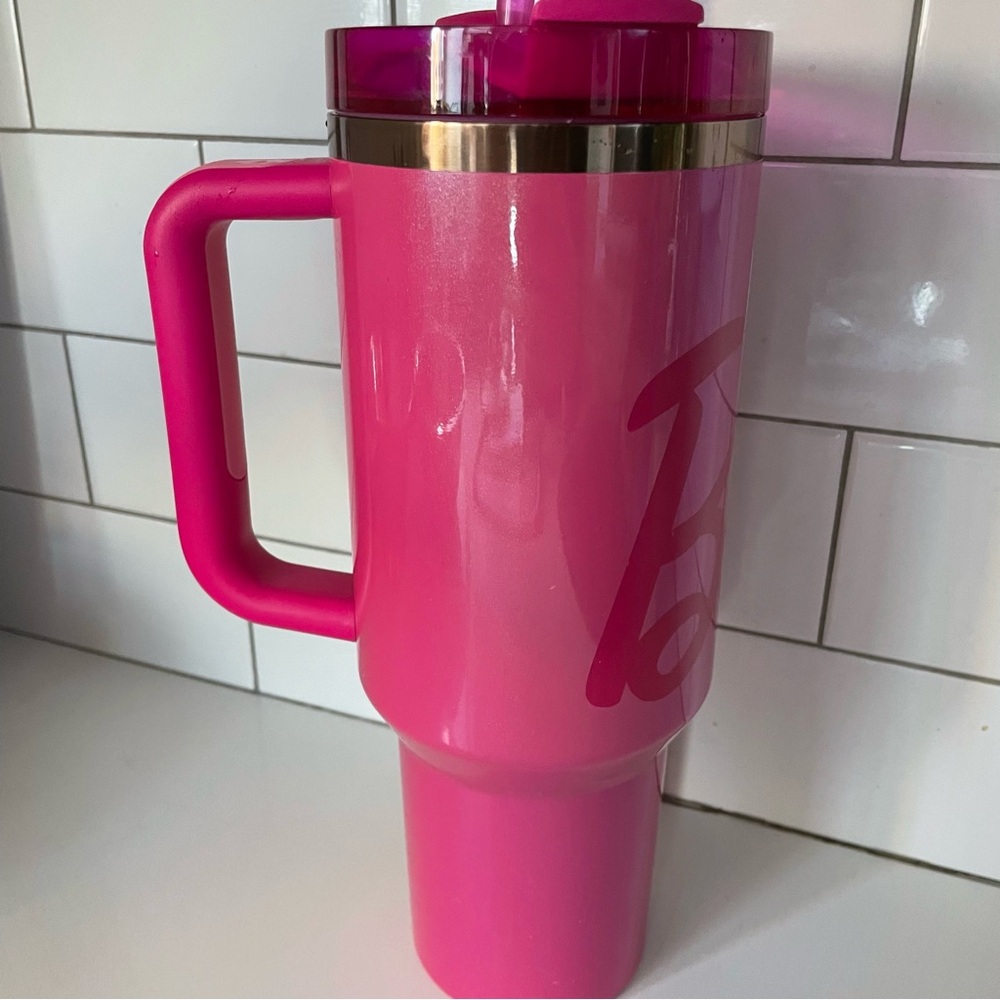 Limited Edition Barbie x Stanley Pink Tumbler 40oz - Picture 5 of 10